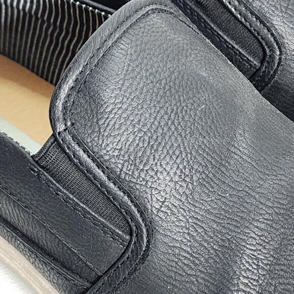 Steve Madden black Grissom slip-on shoes - Picture 3 of 11